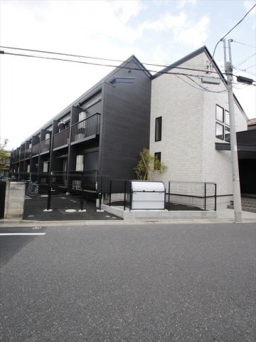 建物外観　閑静な住宅街　ネット使用料不要　都市ガス対応