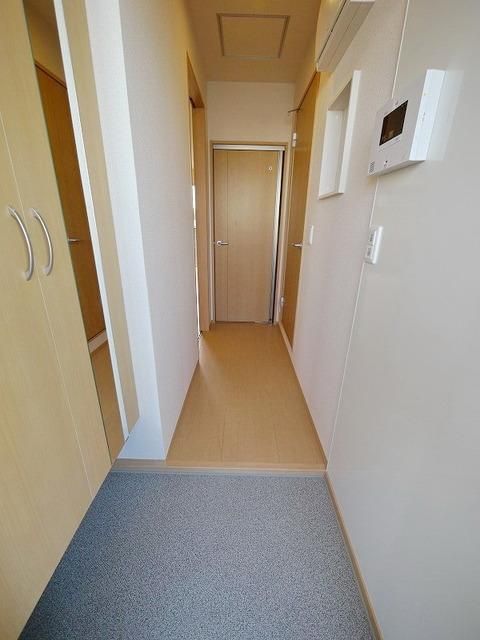 玄関　※写真は同メーカー建築施工例です