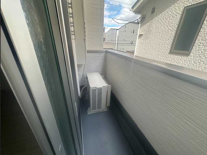 バルコニー　同一物件別部屋