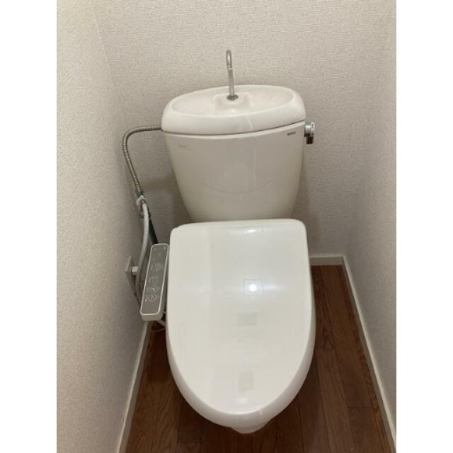トイレ　※同仕様写真含む