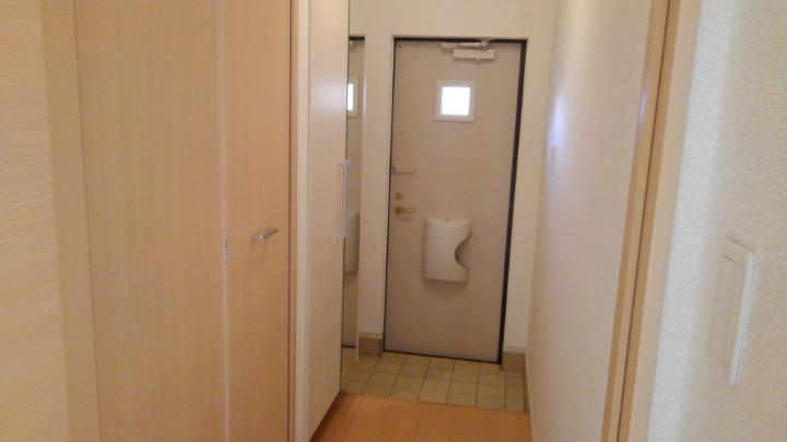 アルモニーIの玄関写真