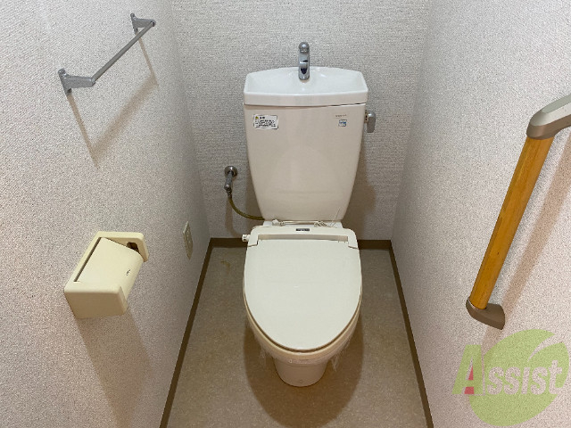 トイレ　こちらはトイレです。清潔感があり、安心して使用できます。