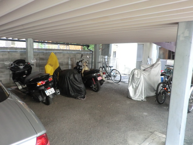 駐車場　駐車場