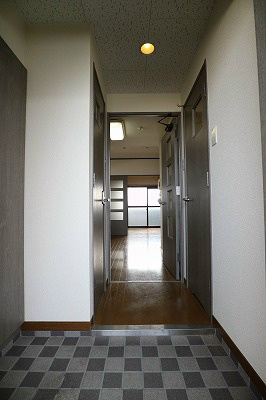 地下鉄箱崎線 呉服町駅 徒歩11分 14階建 築23年の玄関写真