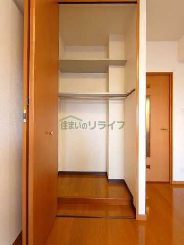 収納　リライフ下北沢店