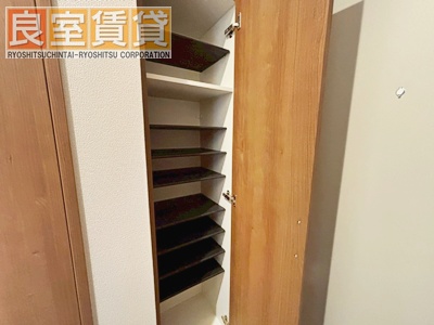 収納　※同仕様の類似写真を使用。