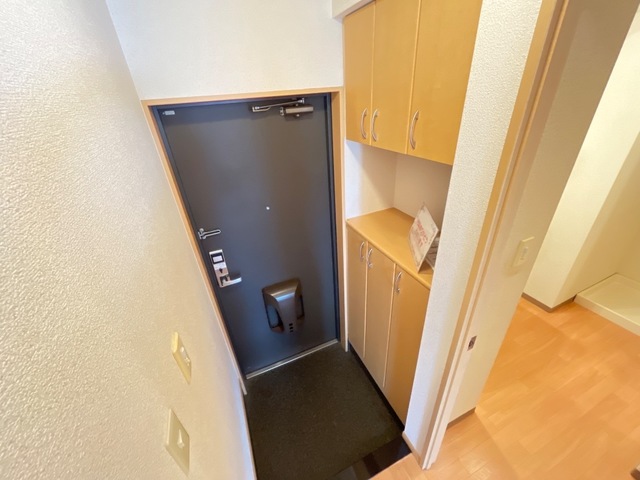 ＪＲ草津線 油日駅 徒歩12分 2階建 築19年の玄関写真