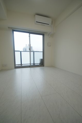 居室・リビング　南西向きのお部屋です