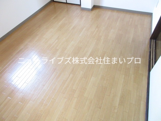 京阪本線 寝屋川市駅 徒歩14分 4階建 築28年の内装写真