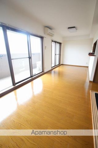 高松琴平電鉄琴平線 太田駅 徒歩12分 10階建 築24年の居間写真