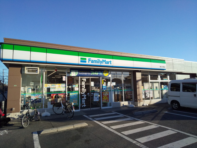 コンビニ　ファミリーマート鎌田水神橋店（コンビニ）まで700m