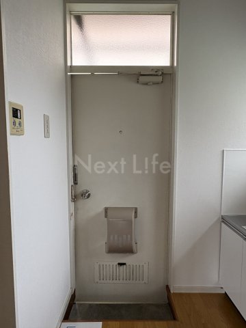 プチハウスの玄関写真