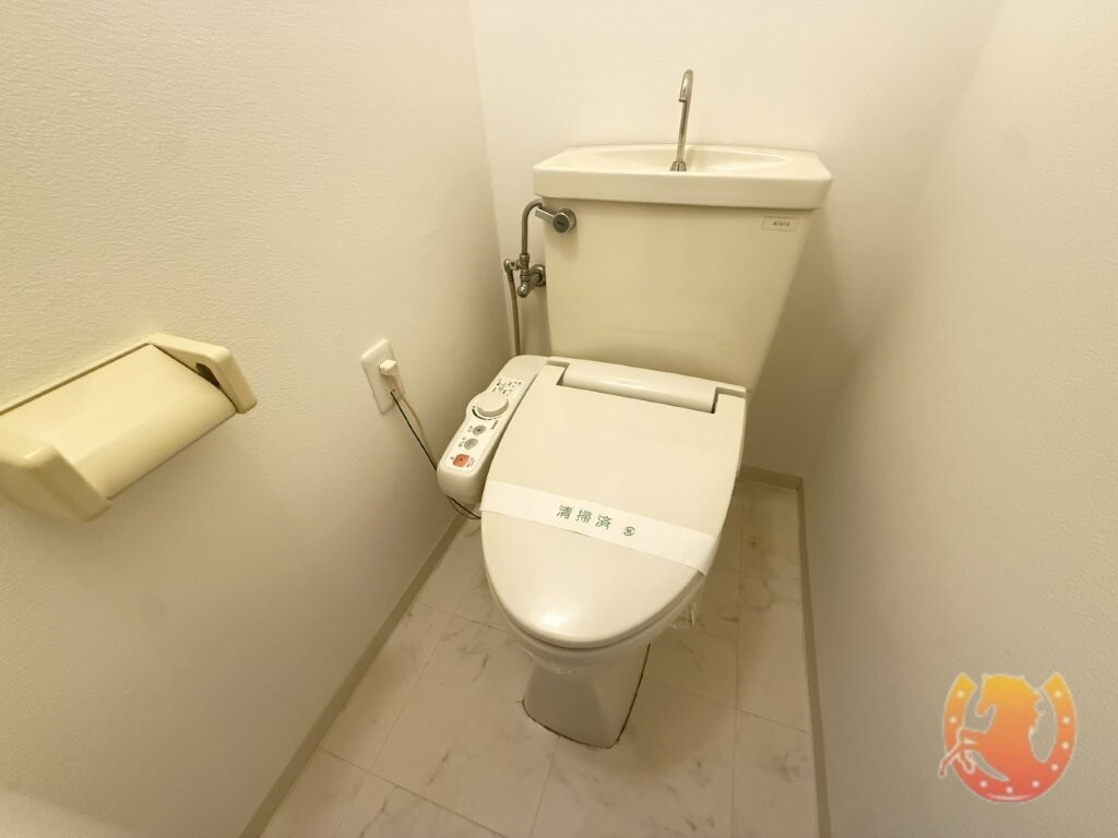 ロイヤルメゾンアドニスのトイレ写真