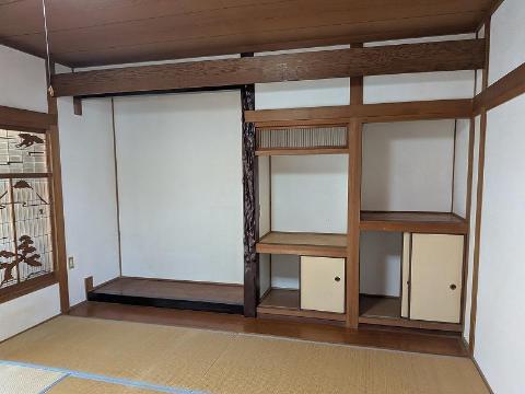 池田借家の居間写真