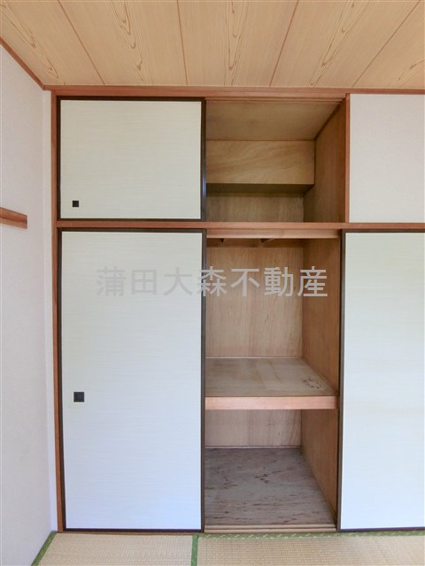 収納　収納　押入