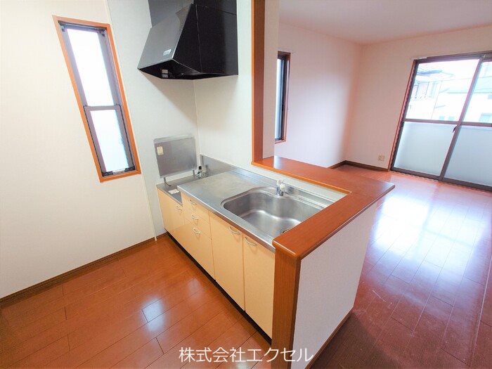 ＪＲ青梅線 小作駅 徒歩8分 2階建 築25年のキッチン写真