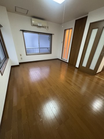 峰住吉ハイツの居間写真