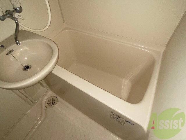 バス・シャワールーム　疲れた時はゆっくり湯船につかってみてはいかがでしょうか。