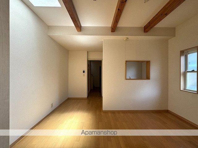 シャルマンの居間写真