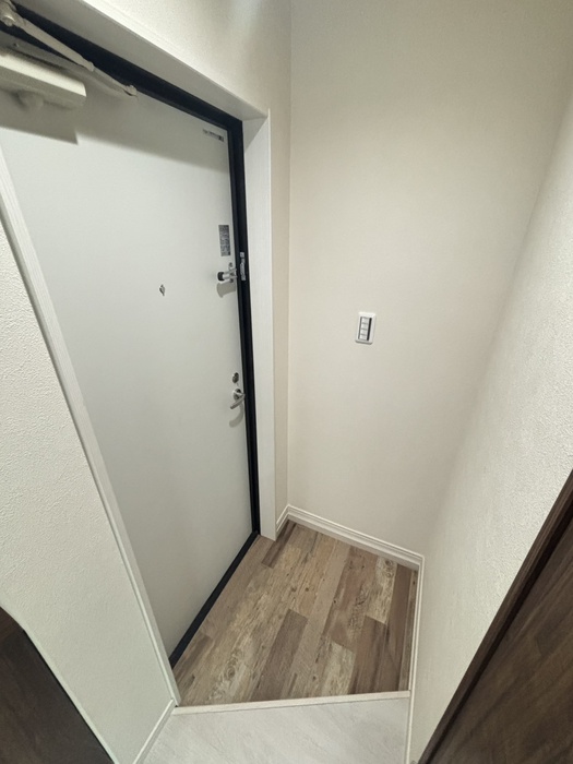 玄関　※写真は同型タイプ現況優先。