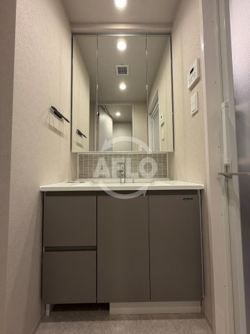 その他　シーズンフラッツ心斎橋EAST　玄関