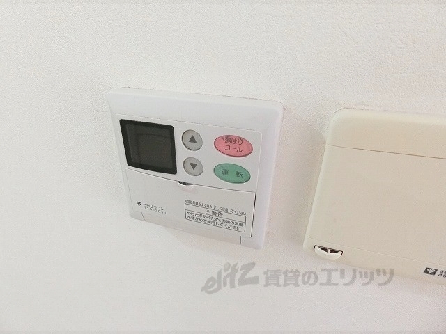 その他設備　給湯器リモコン