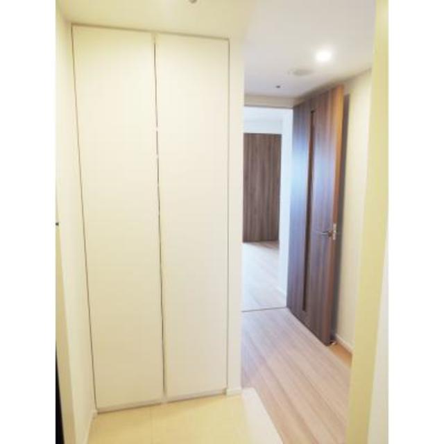 玄関　※写真は同タイプ住戸です。