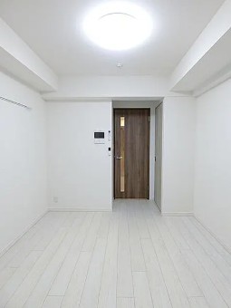 ＪＲ京浜東北線 大森駅 徒歩8分 13階建 築8年の居間写真