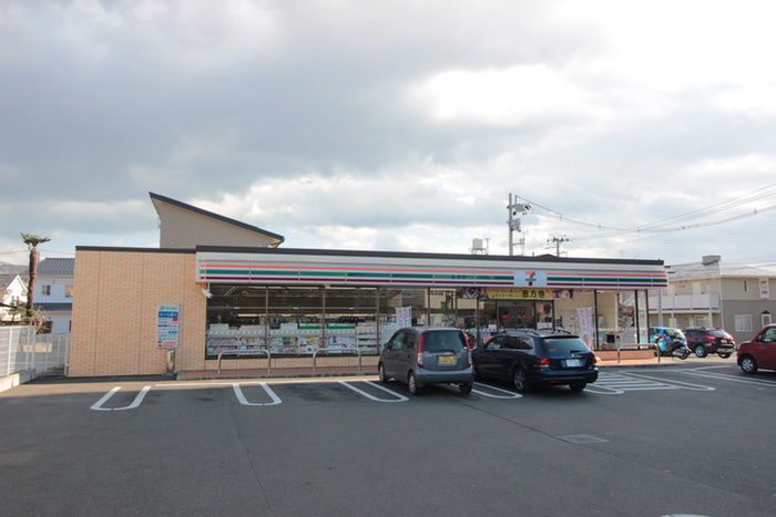 コンビニ　セブン-イレブン名取増田３丁目店（コンビニ）まで700m