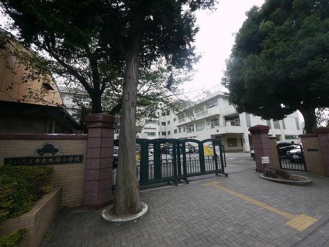 ＪＲ京浜東北線 北浦和駅 バス乗車時間：7分 最寄りバス停で下車 徒歩2分 2階建 築6年の周辺写真