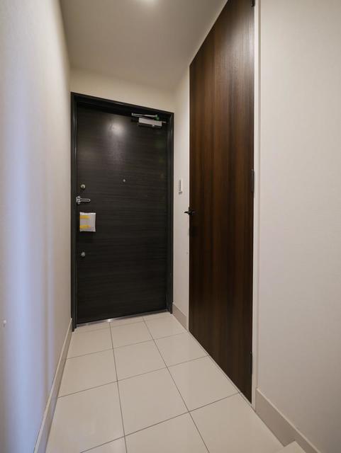 玄関　※写真は同タイプ住戸です。