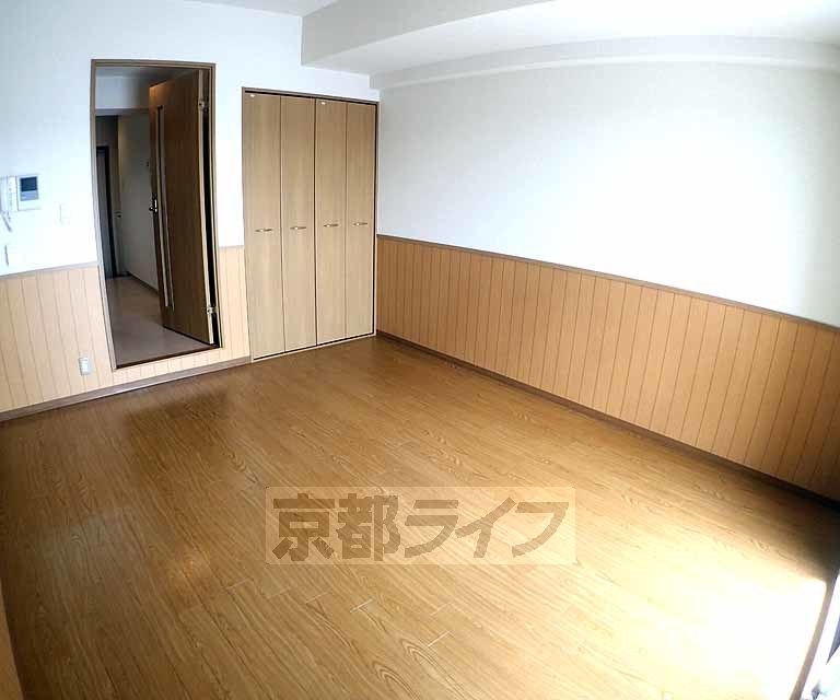 居室・リビング　フローリングでとても綺麗です