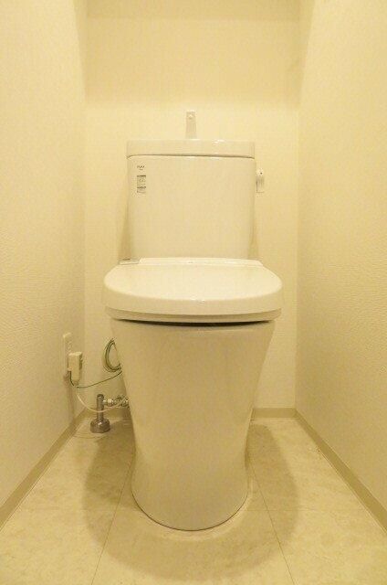 東急東横線 元住吉駅 徒歩11分 5階建 築6年のトイレ写真