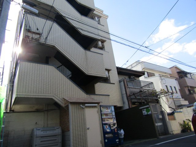 ロイヤルパレス東住吉の建物外観