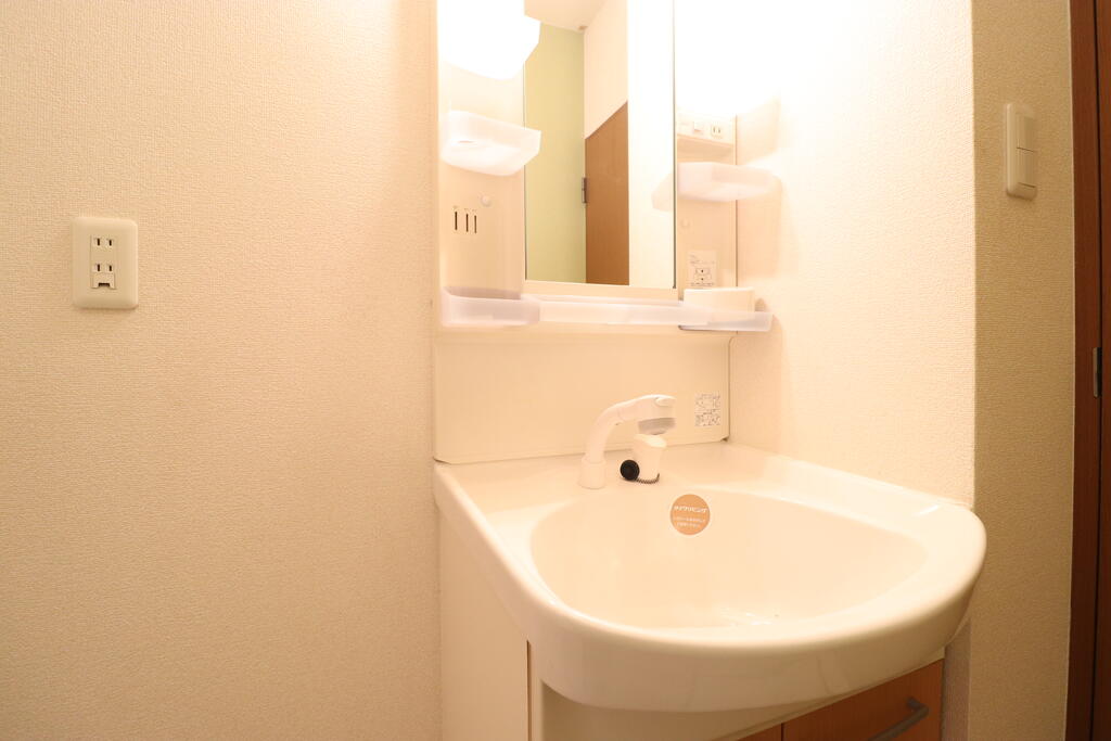 洗面設備　シャワー付きドレッサー☆