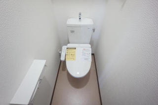 【伊予郡松前町大字神崎のマンションのトイレ】