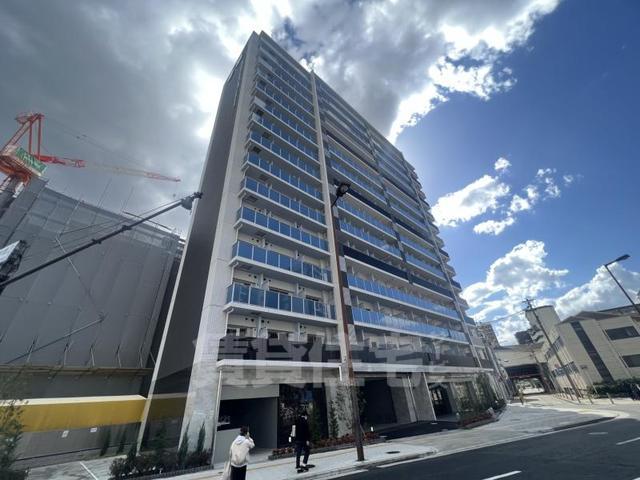大阪市浪速区浪速東のマンションの建物外観