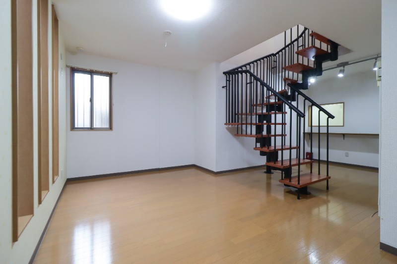 居室・リビング　図面と現状に相違がある場合には現状を優先