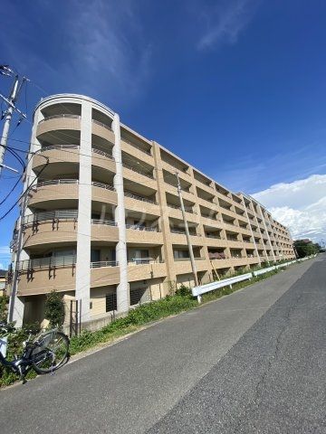 【ネバーランド西京極の建物外観】