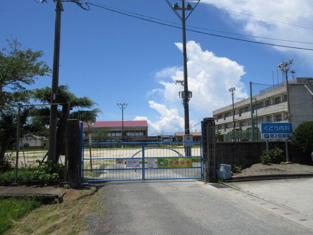 【みやま市瀬高町太神のアパートの小学校】