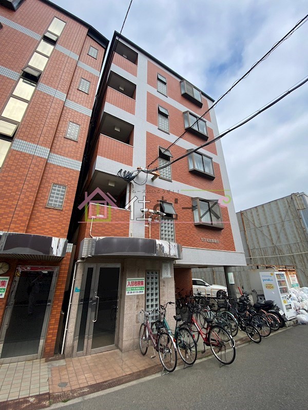 セラ北加賀屋B棟の建物外観