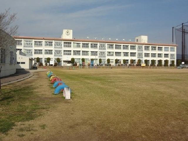 【サンシャインマキＢの小学校】