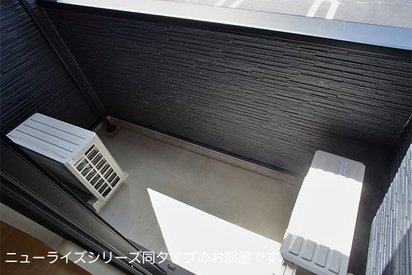 【岸和田市下池田町のアパートのバルコニー】