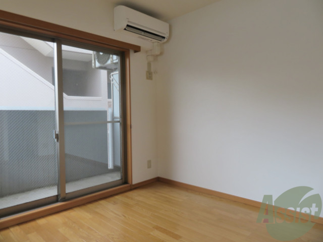 その他部屋・スペース　こちらは洋室を撮影しました。寝室にしましょう。