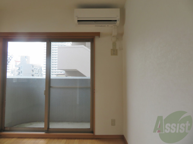 その他設備　ちゃんとエアコンもついているので、安心してくださいね。