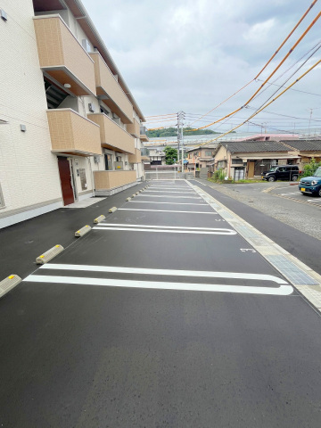 銀行　呉信用金庫海田支店（銀行）まで738m