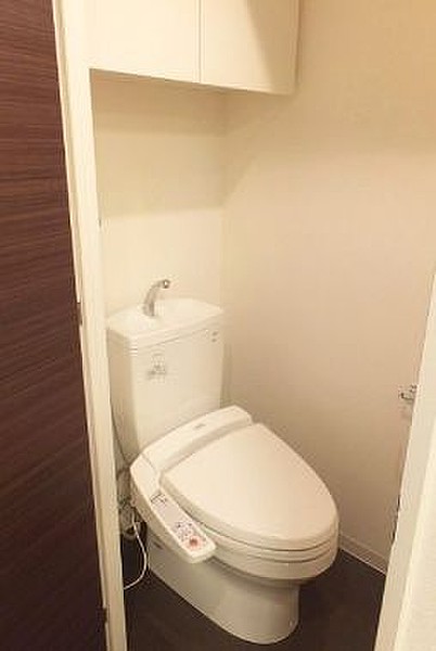 トイレ　※別部屋の参考写真です。