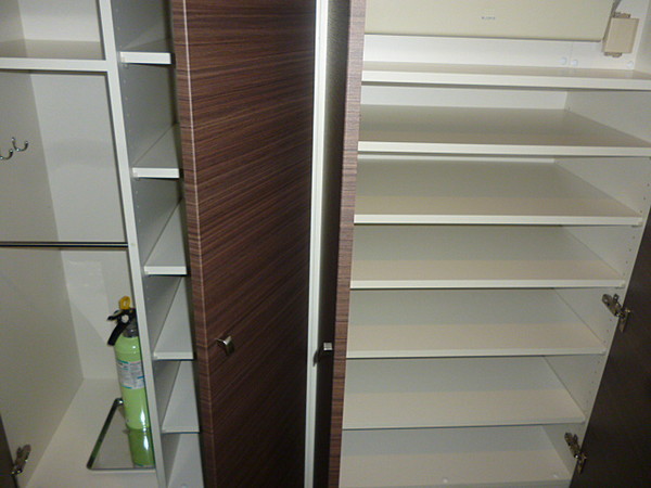 収納　※別部屋の参考写真です。