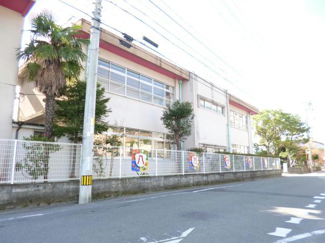 幼稚園・保育園　徳島市立八万幼稚園（幼稚園・保育園）まで591m