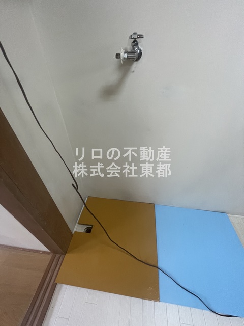 その他　洗濯機置き場は室内にあるので雨に濡れる心配はありません。